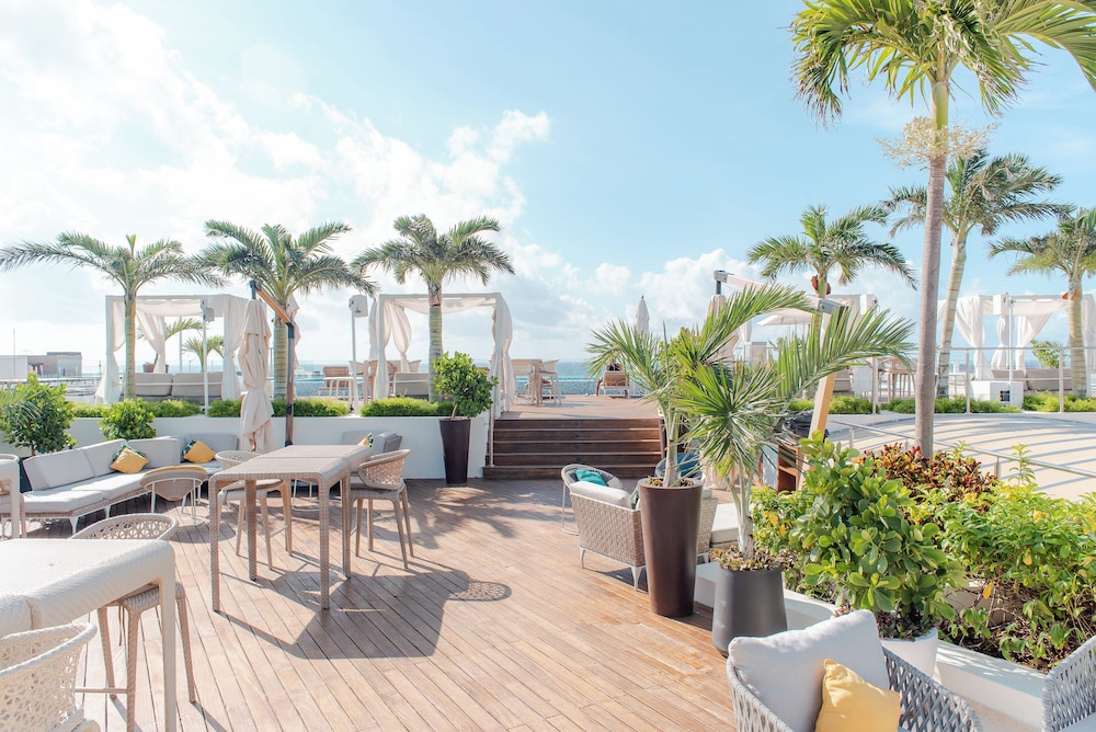 The Reef 28 Hotel & Spa - Luxury Adults Only - All Suites — Restaurant & bars in Playa del Carmen, Quintana Roo