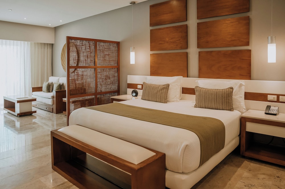 The Reef 28 Hotel & Spa - Luxury Adults Only - All Suites — Hotel rooms in Playa del Carmen, Quintana Roo