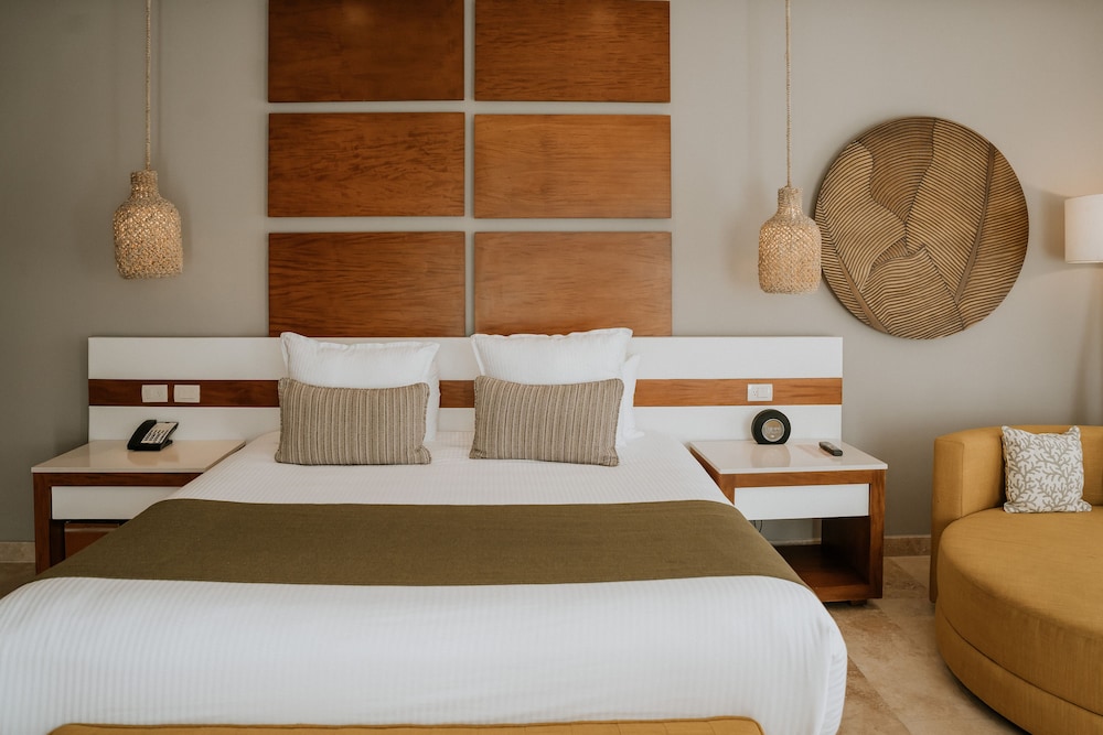 The Reef 28 Hotel & Spa - Luxury Adults Only - All Suites — Hotel rooms in Playa del Carmen, Quintana Roo
