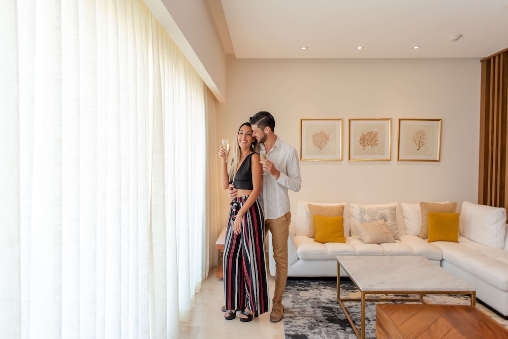 The Reef 28 Hotel & Spa - Luxury Adults Only - All Suites — Hotel rooms in Playa del Carmen, Quintana Roo