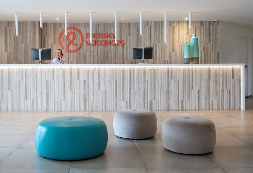 Hotel Roquetas El Palmeral by Pierre & Vacances — Hotel building in Roquetas de Mar, Andalusia
