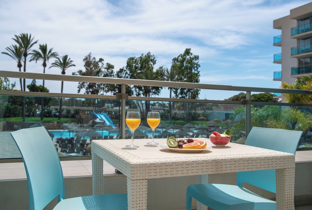 Hotel Roquetas El Palmeral by Pierre & Vacances — Swimming pool in Roquetas de Mar, Andalusia
