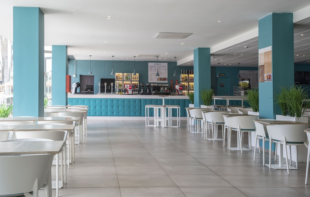 Hotel Roquetas El Palmeral by Pierre & Vacances — Restaurant & bars in Roquetas de Mar, Andalusia