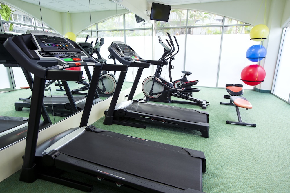 Coconut Waikiki Hotel — Sports & recreation in Honolulu, Hawaii