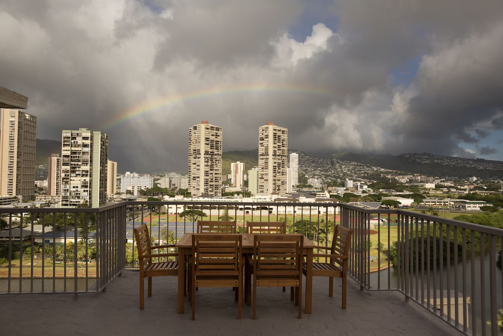 Coconut Waikiki Hotel — Attractions in the area in Honolulu, Hawaii