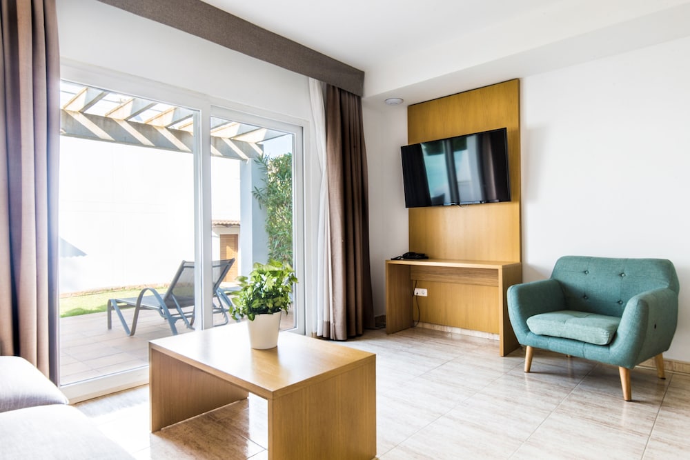 Hotel La Pergola Mallorca — Hotel rooms in Andratx, Balearic Islands