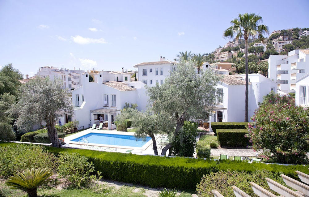 Hotel La Pergola Mallorca — Swimming pool in Andratx, Balearic Islands