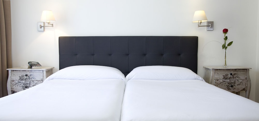 Hotel La Pergola Mallorca — Hotel rooms in Andratx, Balearic Islands