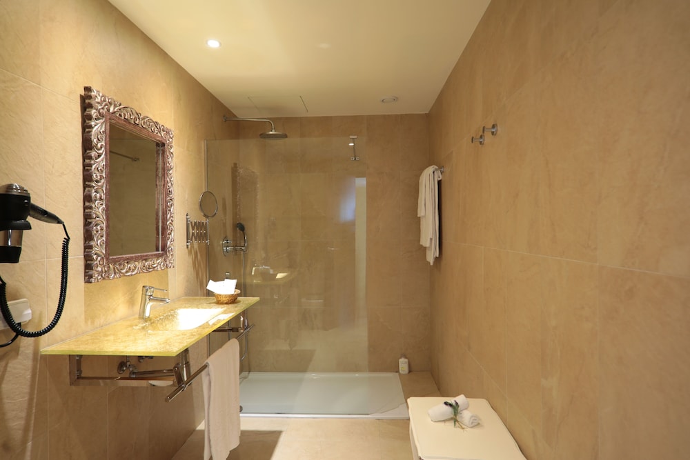 Hotel La Pergola Mallorca — Hotel rooms in Andratx, Balearic Islands