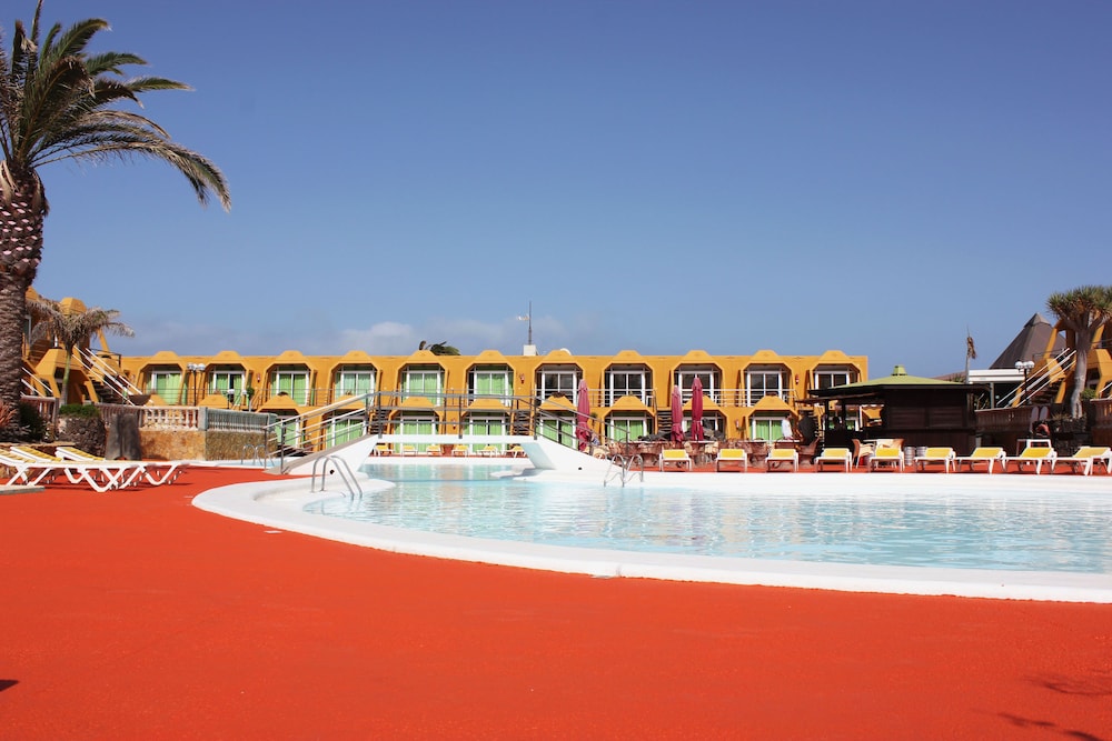 Aparthotel la Piramide — Beach in Costa de Antigua, Canary Islands