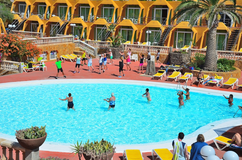 Aparthotel la Piramide — Swimming pool in Costa de Antigua, Canary Islands