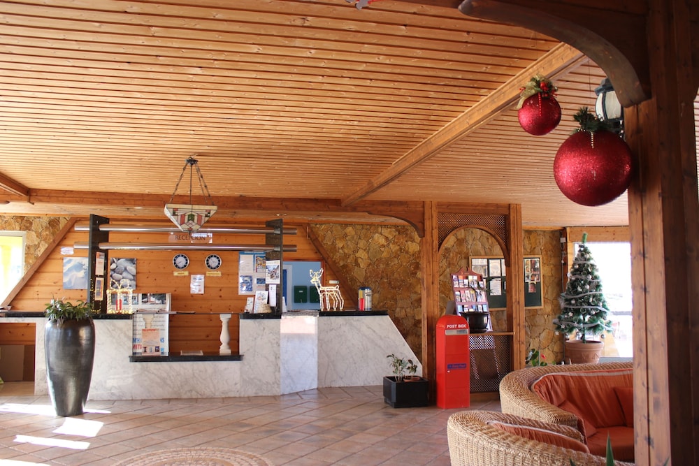 Aparthotel la Piramide — Restaurant & bars in Costa de Antigua, Canary Islands