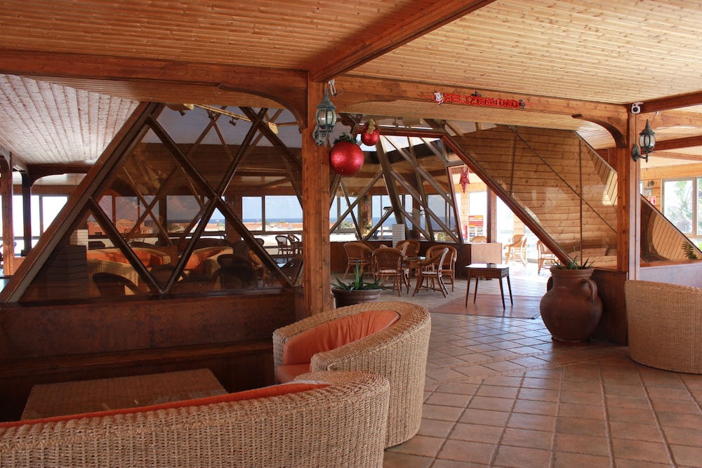 Aparthotel la Piramide — Restaurant & bars in Costa de Antigua, Canary Islands