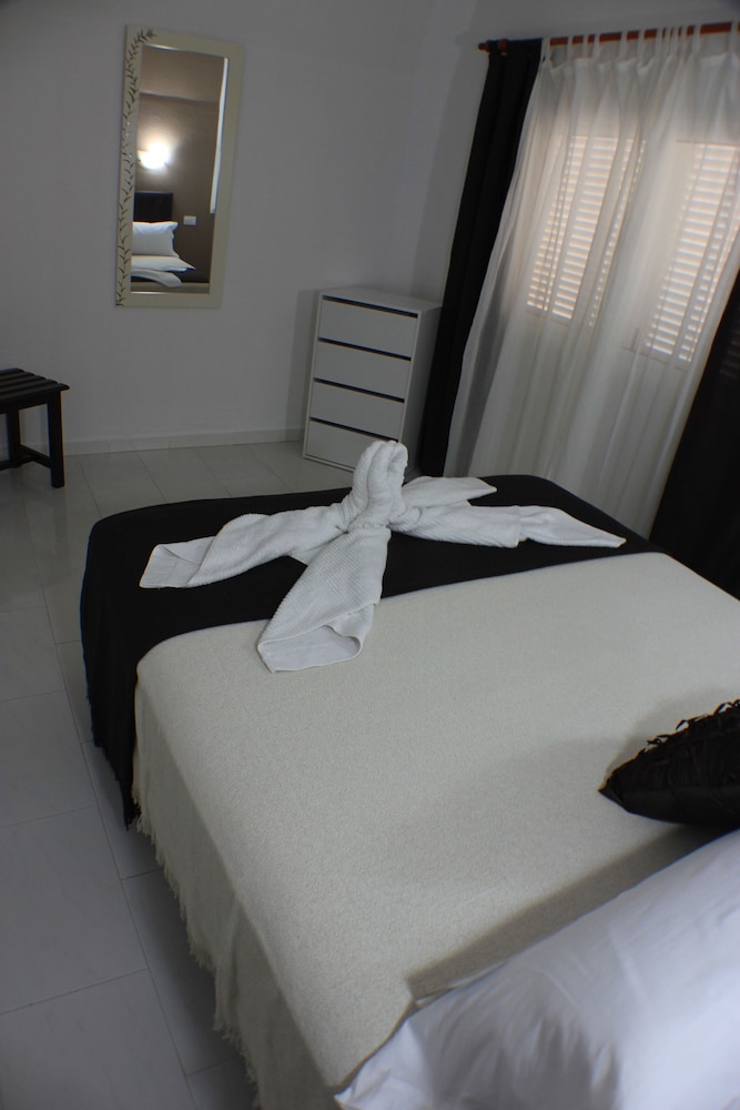 Aparthotel la Piramide — Hotel rooms in Costa de Antigua, Canary Islands
