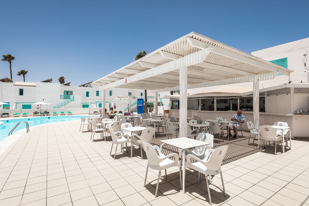Smy Tahona Fuerteventura — Restaurant & bars in Costa de Antigua, Canary Islands
