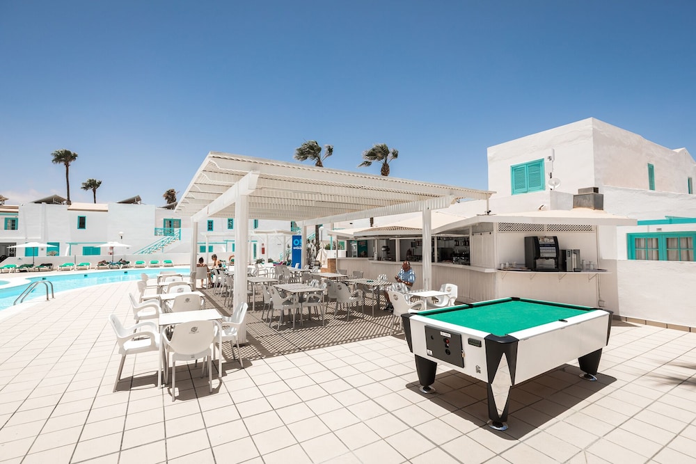 Smy Tahona Fuerteventura — Restaurant & bars in Costa de Antigua, Canary Islands