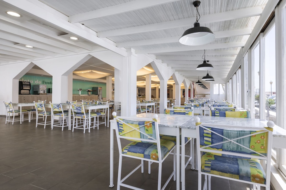 Smy Tahona Fuerteventura — Restaurant & bars in Costa de Antigua, Canary Islands