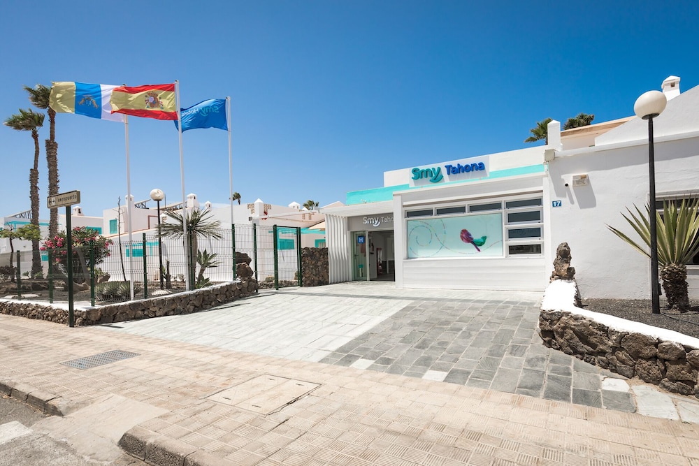 Smy Tahona Fuerteventura — Hotel building in Costa de Antigua, Canary Islands