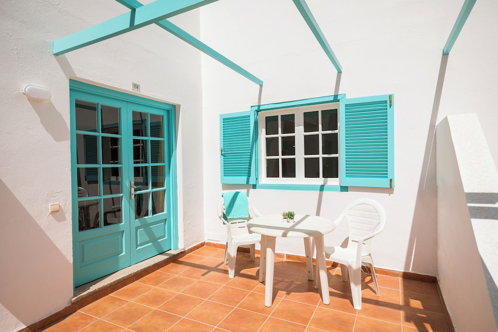 Smy Tahona Fuerteventura — Hotel building in Costa de Antigua, Canary Islands