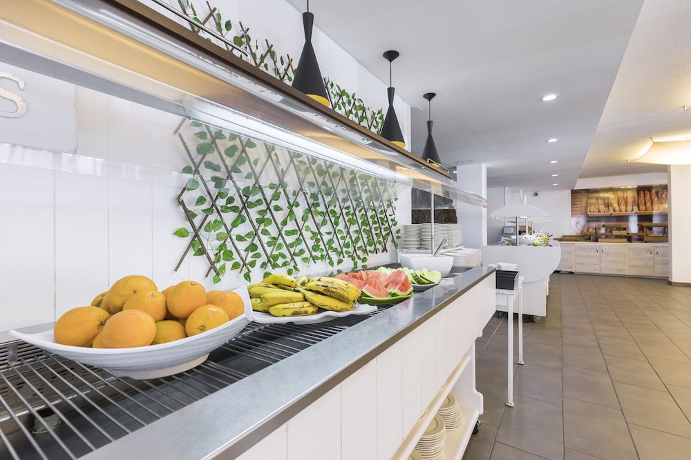 Smy Tahona Fuerteventura — Restaurant & bars in Costa de Antigua, Canary Islands