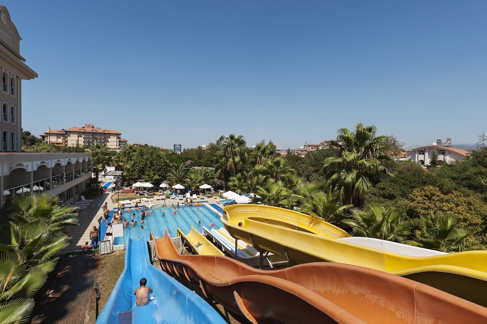 Sultan of Side - All Inclusive — Swimming pool in Side