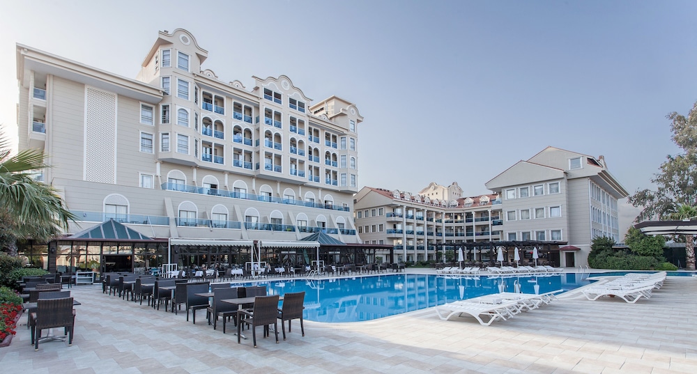 Sultan of Side - All Inclusive — Swimming pool in Side