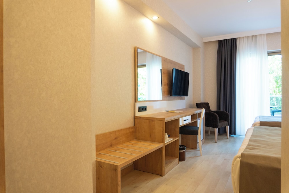 Sultan of Side - All Inclusive — Hotel rooms in Side