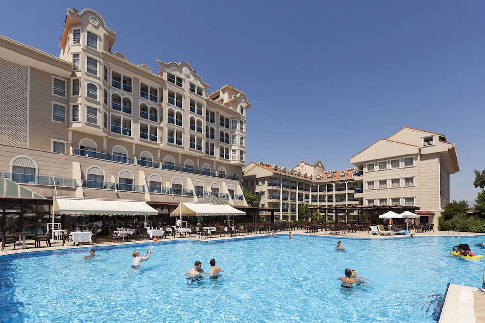 Sultan of Side - All Inclusive — Swimming pool in Side