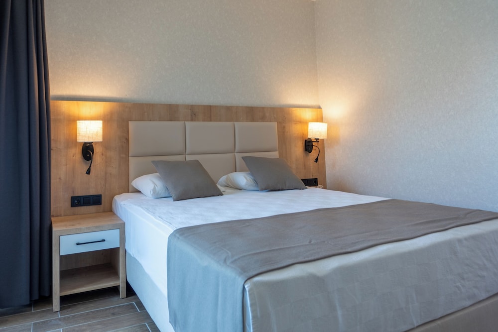 Sultan of Side - All Inclusive — Hotel rooms in Side