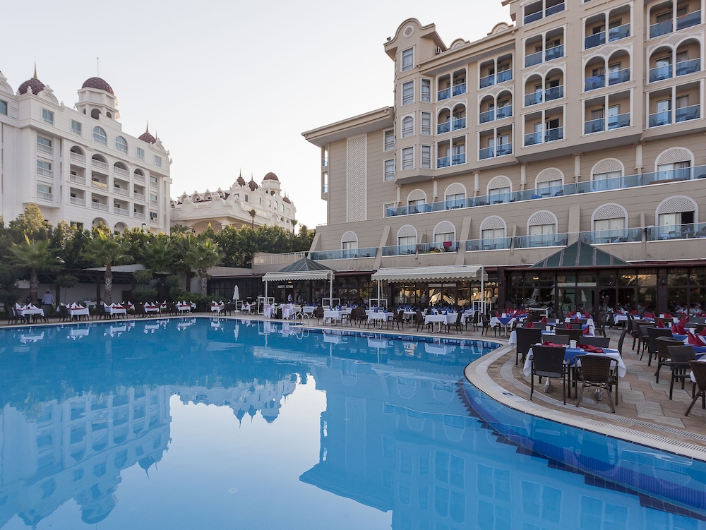 Sultan of Side - All Inclusive — Swimming pool in Side