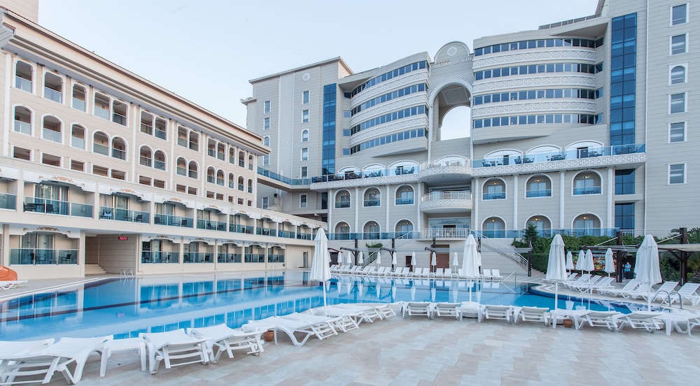 Sultan of Side - All Inclusive — Swimming pool in Side