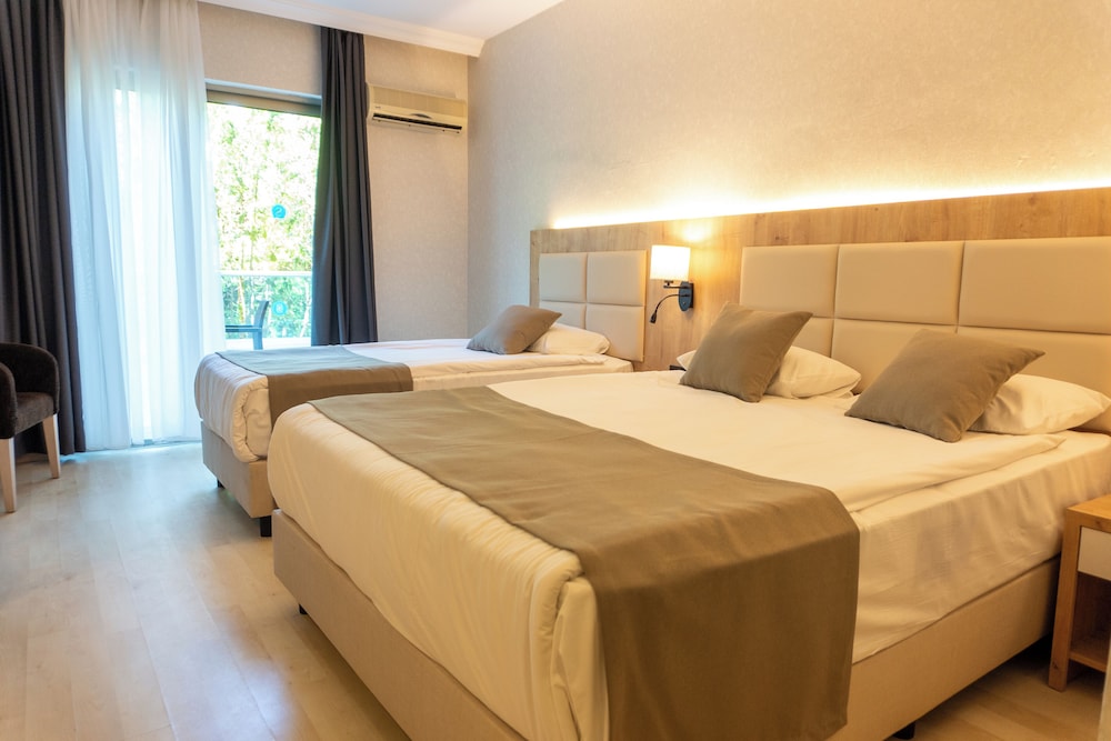 Sultan of Side - All Inclusive — Hotel rooms in Side