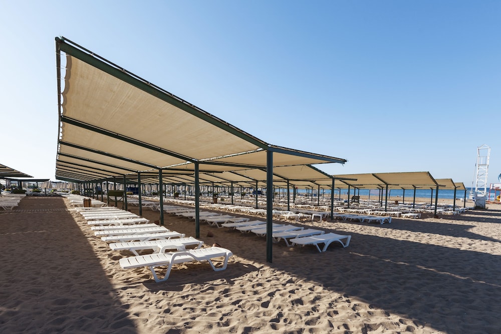 Sultan of Side - All Inclusive — Beach in Side