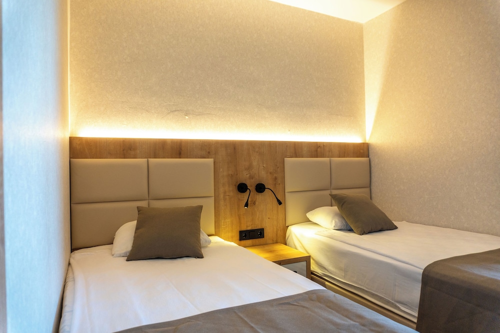 Sultan of Side - All Inclusive — Hotel rooms in Side