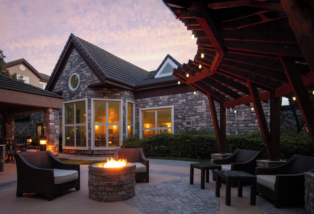Staybridge Suites Fairfield Napa Valley Area by IHG — Hotel building in Fairfield, California