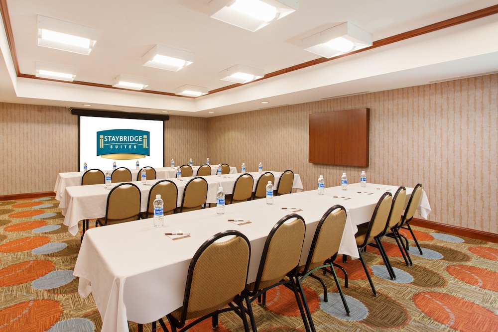Staybridge Suites Fairfield Napa Valley Area by IHG — Hotel building in Fairfield, California