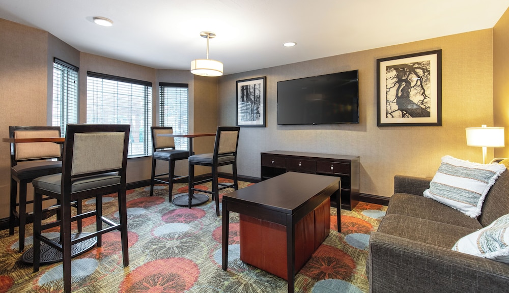 Staybridge Suites Fairfield Napa Valley Area by IHG — Hotel rooms in Fairfield, California