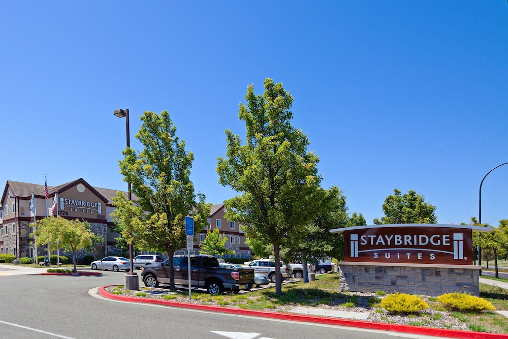 Staybridge Suites Fairfield Napa Valley Area by IHG — Hotel building in Fairfield, California