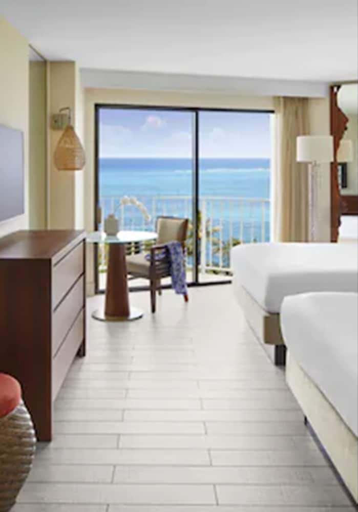 The Coral at Atlantis — Hotel rooms in Paradise Island, New Providence