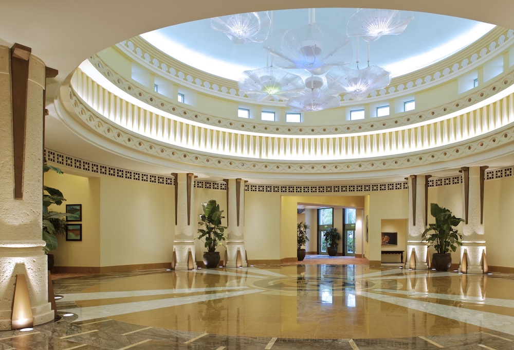 The Coral at Atlantis — Hotel building in Paradise Island, New Providence