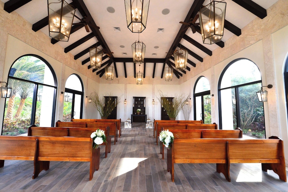 The Coral at Atlantis — Hotel building in Paradise Island, New Providence