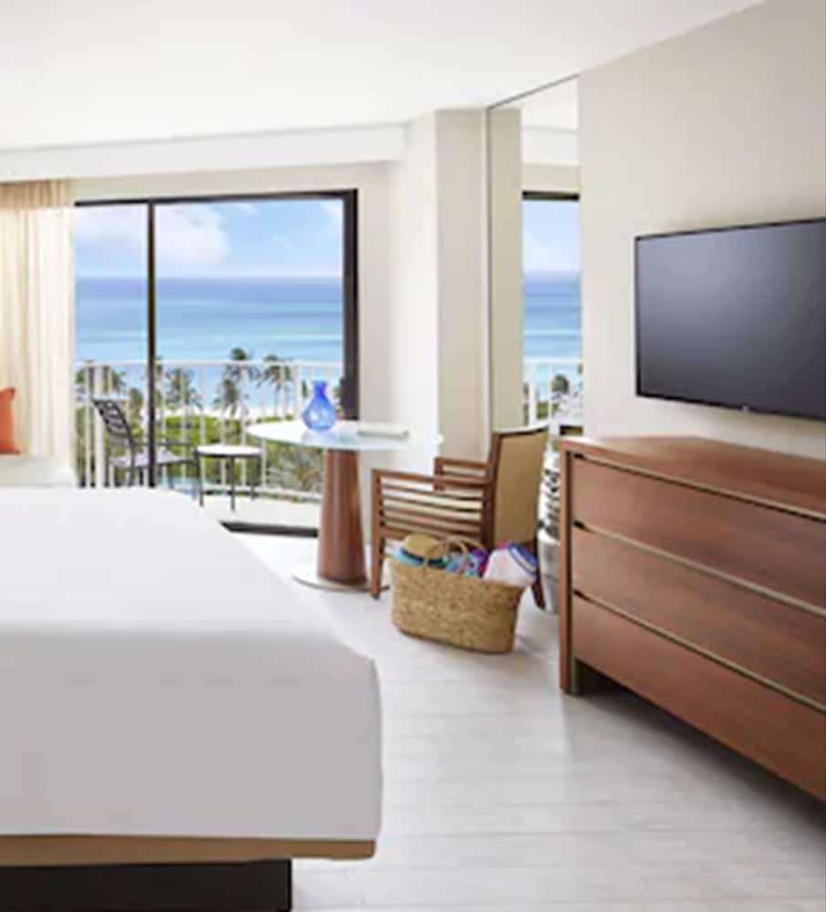 The Coral at Atlantis — Hotel rooms in Paradise Island, New Providence