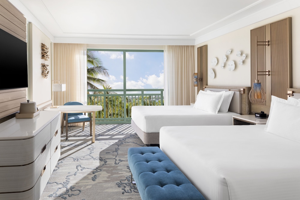 The Royal at Atlantis — Hotel rooms in Paradise Island, New Providence