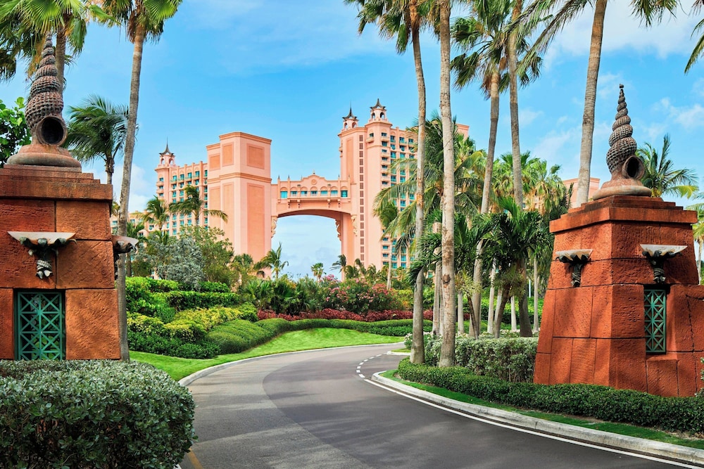 The Royal at Atlantis — Hotel building in Paradise Island, New Providence
