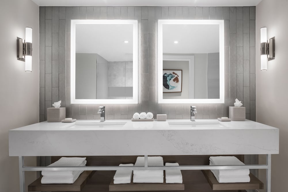 The Royal at Atlantis — Hotel rooms in Paradise Island, New Providence