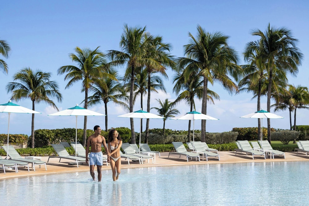 The Royal at Atlantis — Swimming pool in Paradise Island, New Providence