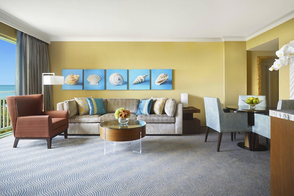 The Royal at Atlantis — Hotel rooms in Paradise Island, New Providence