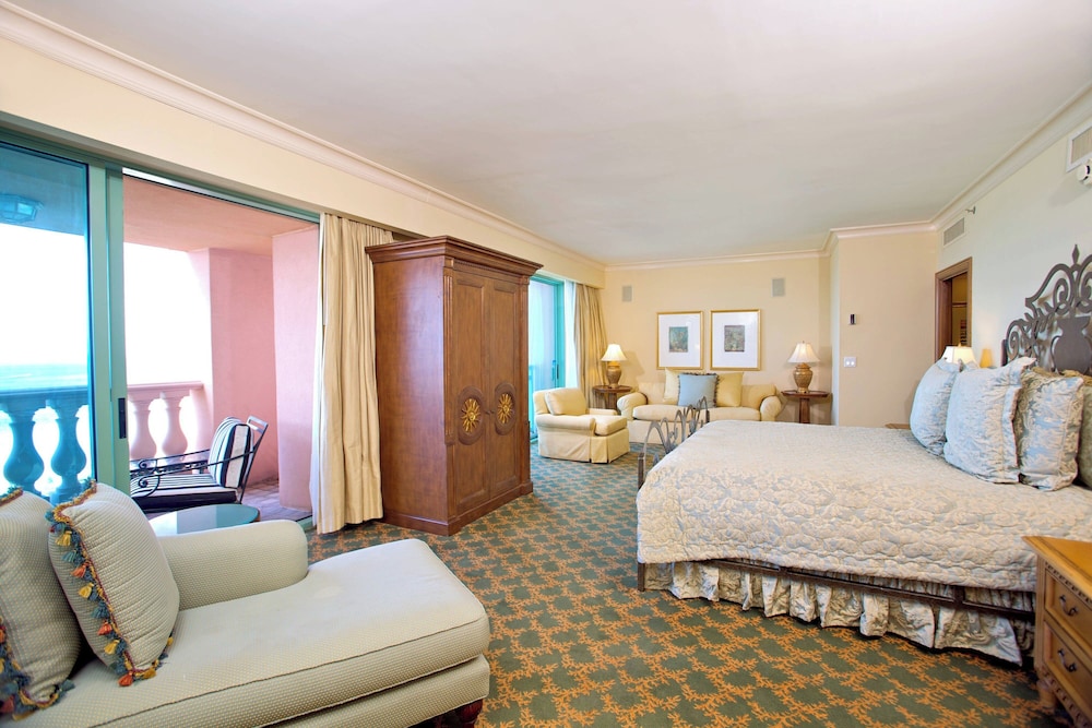 The Royal at Atlantis — Hotel rooms in Paradise Island, New Providence
