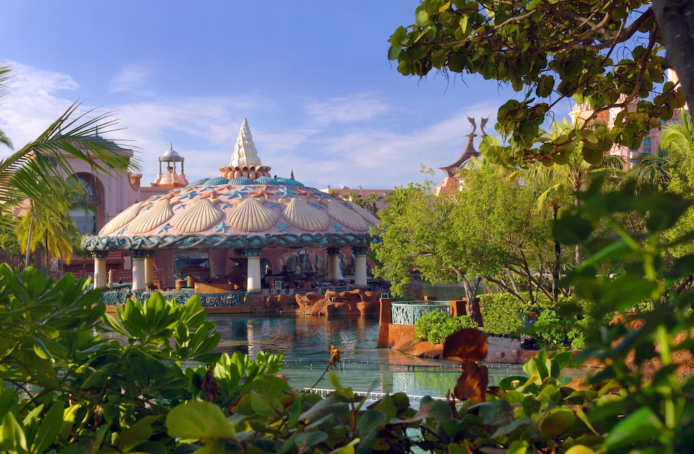 The Royal at Atlantis — Hotel building in Paradise Island, New Providence