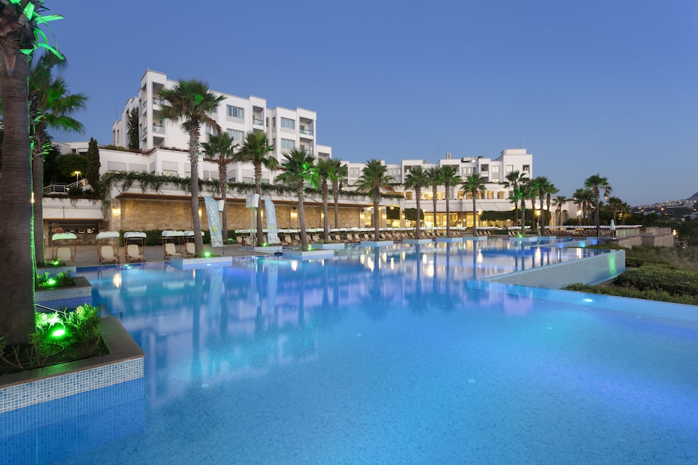 Xanadu Island Hotel - All Inclusive — Swimming pool in Bodrum, Mugla